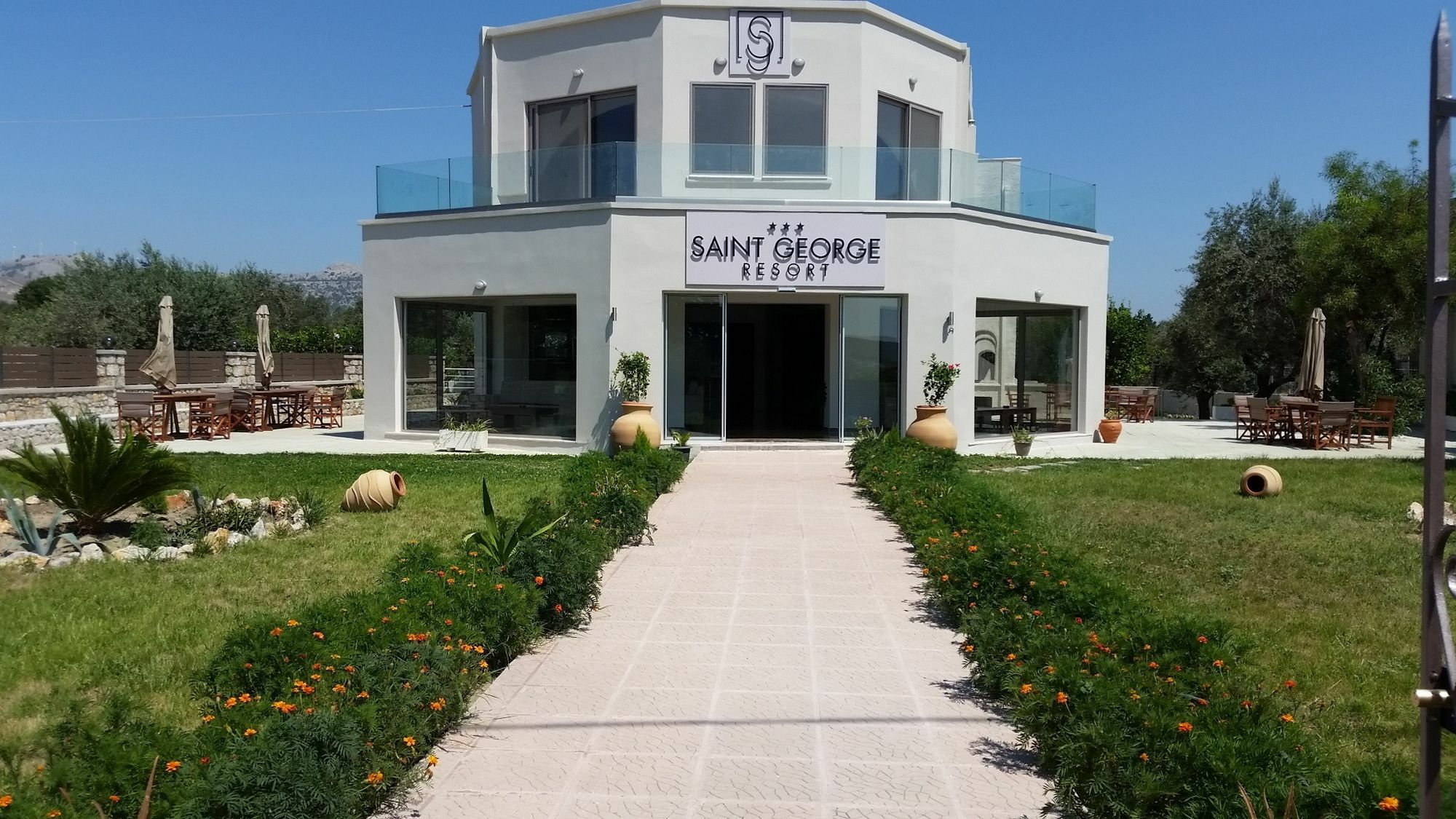 מלון Saint George 3*
